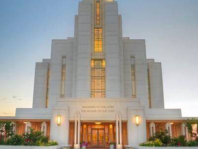 The front of the Rexburg Temple